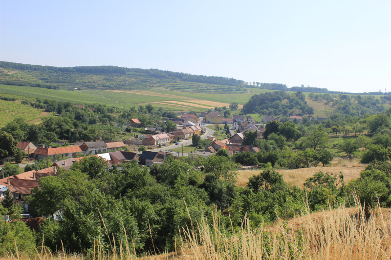 Nechvalín